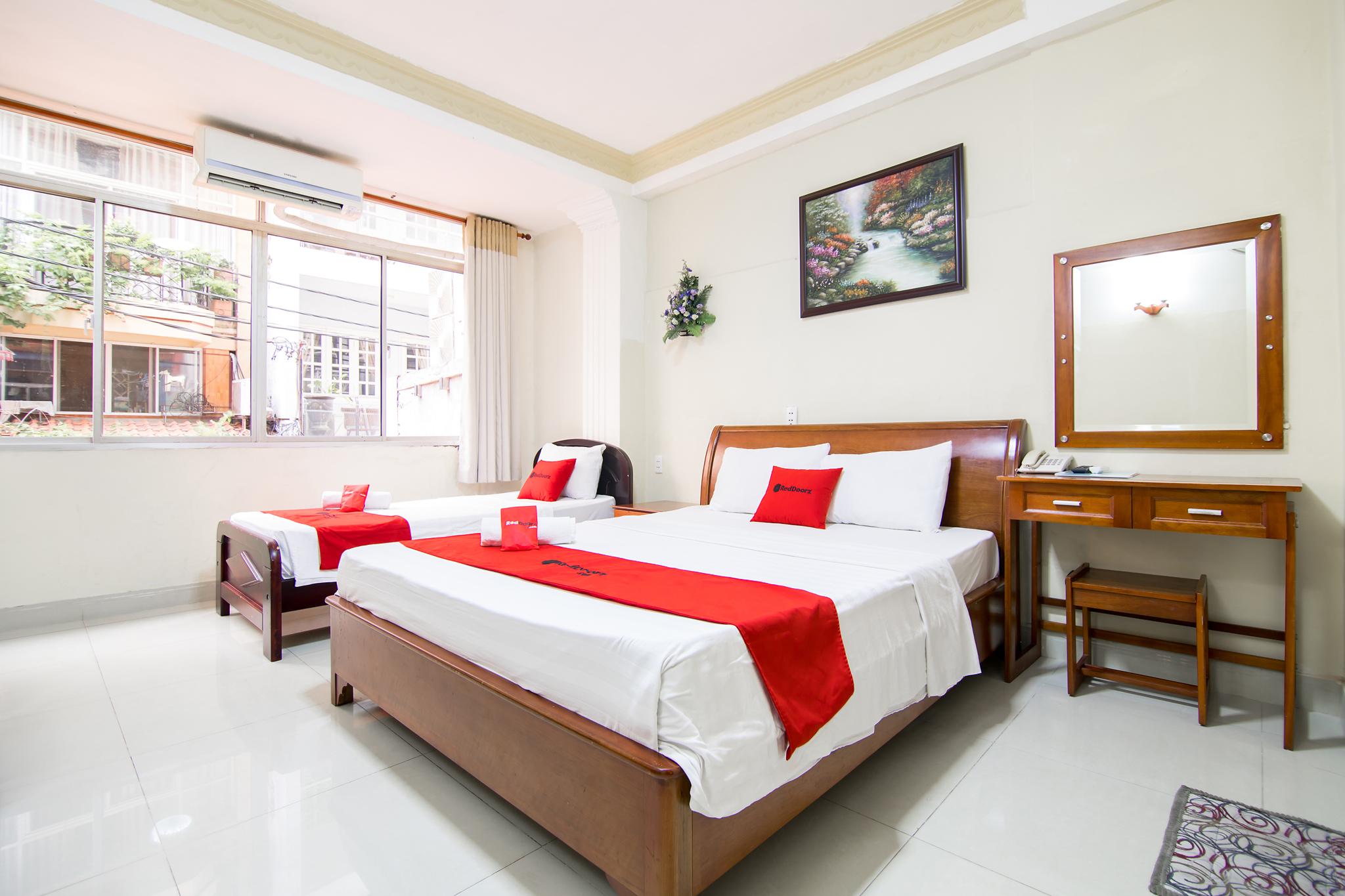 Reddoorz Plus @ Pham Ngu Lao 2 โฮจิมินห์ซิตี้ ภายนอก รูปภาพ